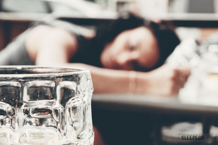 Почему после алкоголя хочется спать: возможные действия спиртного 10-1