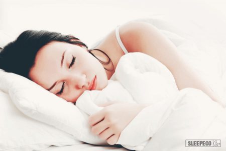 Как правильно спать при шейном остеохондрозе: сон без осложнений