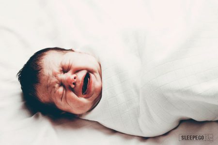 Сколько должен спать 2 месячный ребенок: таблица режима сна и бодрствования